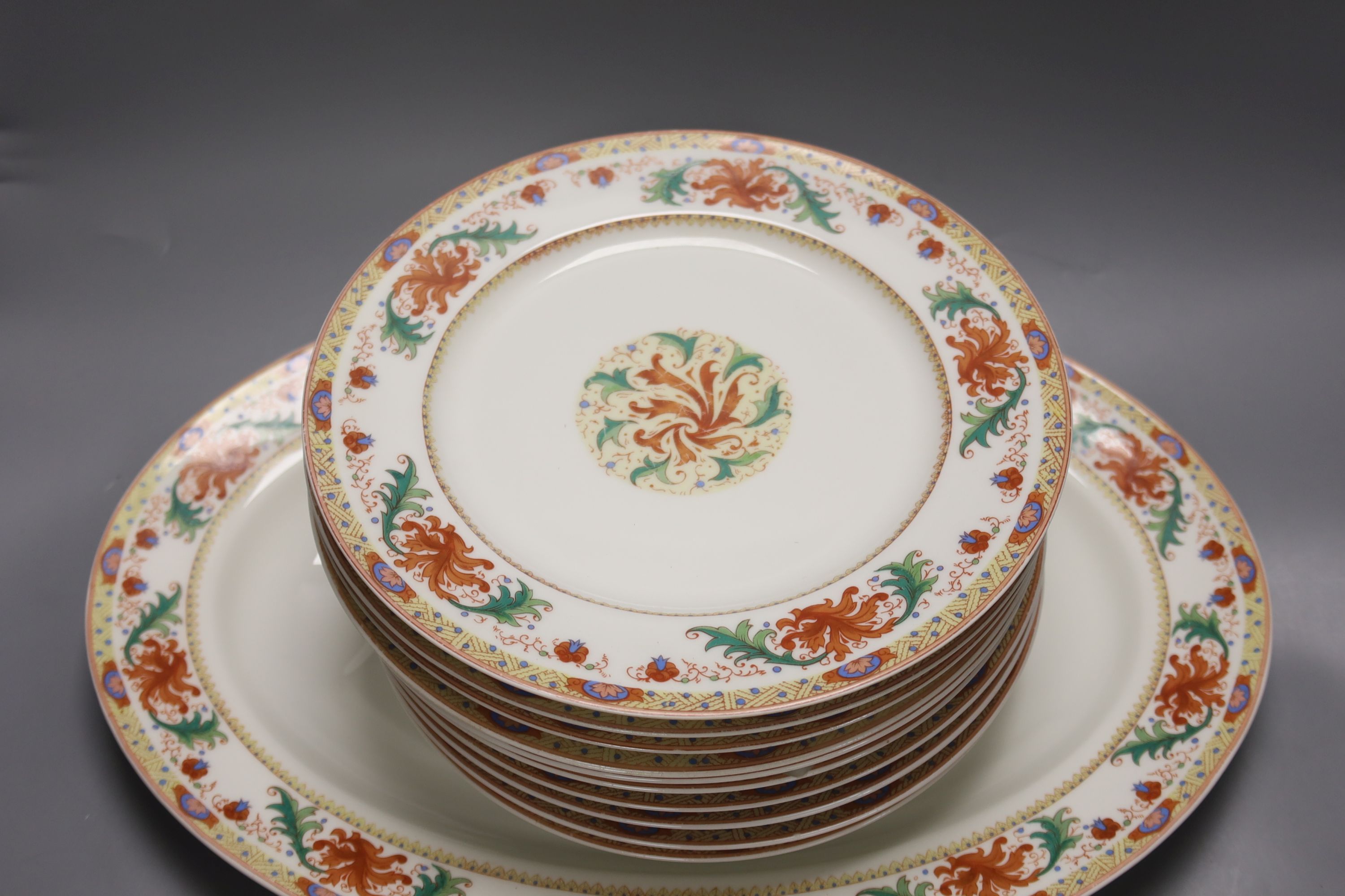 A Haviland Limoges part dinner service